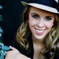 Suzanne Brouillard's Instagram, Twitter & Facebook