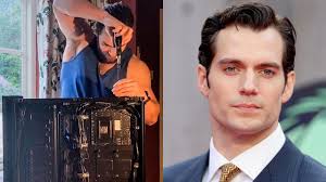 Margot Robbie, Henry Cavill y 10 actores que son orgullosamente geek