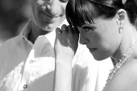 Le monde à l'envers, essai de frédérick tristan (1980) ; Mon Mariage Etait Castastrophique Comment Me Reconstruire Mademoiselle Dentelle