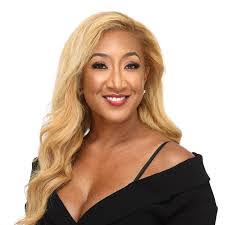 Perla Guerra's Instagram, Twitter & Facebook