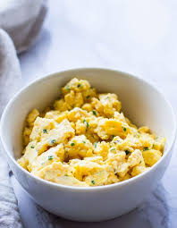 Comment Preparer Des œufs Brouilles Parfaits Elle A Table Recette Oeufs Brouilles Oeufs Brouilles Au Fromage Recette Oeuf