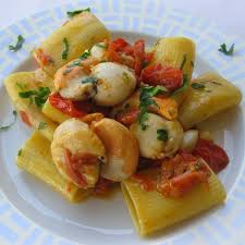 Arrostirle in una padella antiaderente con un filo d'olio finché non. Paccheri Con Capesante E Cherry Fresco Pesce