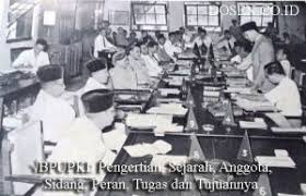 Menjelang kemerdekaan, bpupki dibubarkan dan diganti dengan ppki yang dibentuk pada 7 agustus 1945. Kepanjangan Ppki