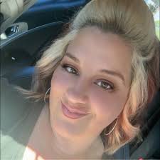 What's the new seafood restaurant in Moss Point?