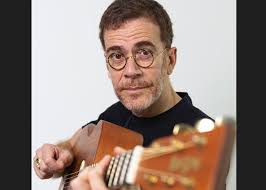 Nando reis vem a Curitiba com nova turnê