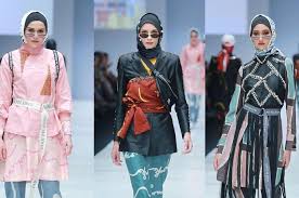 Model baju terbaru dian pelangi. Jakarta Fashion Week 2019 Koleksi Busana Modest Sporty Edgy Karya Dian Pelangi Bertajuk Socialove Semua Halaman Stylo