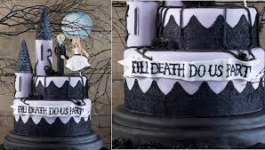 Death anniversary cake design the cake boutique from thoughtstalesandwhatnot.files.wordpress.com this cake is covered in a smooth buttercream then a stencil was used to add the design. Halloween Gothic Cake Geek Magazine