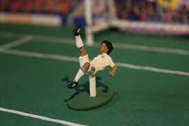 Is the best mexican player we have had so far. Hugo Sanchez Real Madrid 80 S Legends Of Football Miniatures