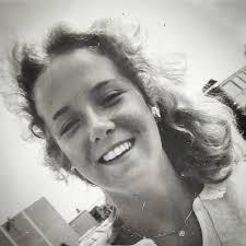 There's nothing like coming of age in Florida at that time. I was in S  Florida but the air, the ocean, the gulf, the clubs 😆 made for a fun time  👏🏻