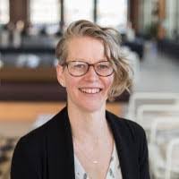 Marna Davis's Instagram, Twitter & Facebook