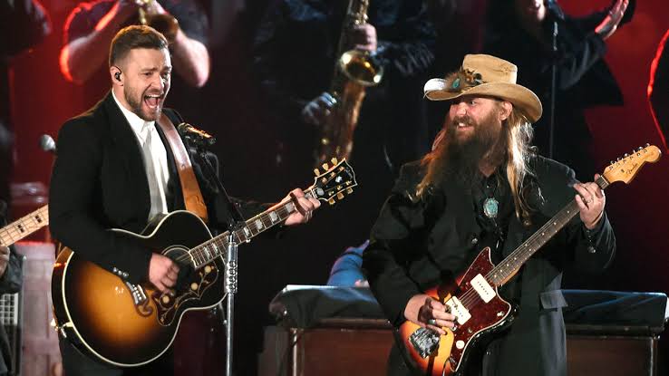 CMAs 2015: Justin Timberlake and Chris Stapleton Duet on "Tennessee  Whiskey," "Drink You Away"