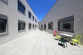 Le chantier doit durer 18 mois; Bec Construction Provence Livre 2 Belles Realisations A Aix Et Marseille Jean Luc Girod Photographe