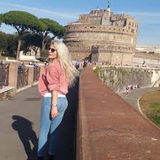 Duda balje est une femme politique kosovare d'ethnie bosniaque1, née le 16 octobre 1977 à prizren. Duda Balje On Twitter