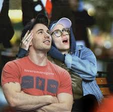 All those years spent feeling like a natasha romanoff movie was a mere pipe dream did not feel great. Need To Protect His Innocent Ears Always Chris Evans Scarlett Johansson Chris Evans Captain America Black Widow Marvel