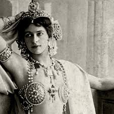 Mata hari was executed by firing squad on october 15, 1917. Mother Dancer Wife Spy The Real Mata Hari Women The Guardian