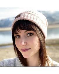 Elizabeth Hanson's Instagram, Twitter & Facebook