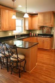 kitchen wall colors with oak cabinets