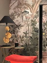 Showroom Ananbo 8 Rue Saint Claude 75003 Paris Papier Peint Le Jardin Aux Oiseaux Couleur Patine Papier Peint Panoramique Papier Peint Deco Interieur Salon