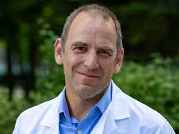 Only half of those dying at home received palliative care, study says