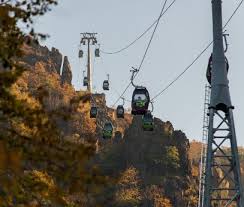 Durch die größe des geländes und die verschiedenen attraktionen hat man allerdings nie das gefühl in. Kabinenbahn Zum Hexentanzplatz
