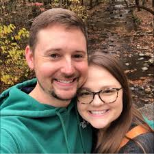 Happy Holidays from your team at Hidden Valley! 😁 🙌 💫 Our favorite way  to celebrate? On snow! ❄️ We'll be open for skiing and riding from 3PM