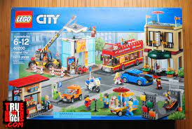 My city this is your city and nobody can arrebatartela, you must show all your courage in terrible persecution, trapping dangerous thieves, will handle the firehouse, you must keep the city safe and its inhabitants live peaceful, all up to you in lego city Capital City 60200 Lego Set Review True North Bricks In 2021 Lego City Lego Lego Van