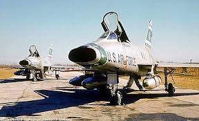 Nice View Of A Pair Of F 100d 85 Nh Super Sabers Of The 356th Tfs 354th Tfw Green Demons Us Military Aircraft Fighter Aircraft Fighter Jets