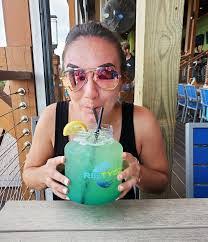 Michelle Bartee's Instagram, Twitter & Facebook