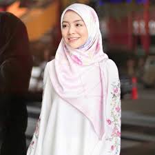 ×señorita⫍ ⃢ ⫎× не в сети. Muda Cantik Dan Berjaya Mira Filzah Punyai Biasiswa Atas Nama Sendiri Berjumlah Rm1 3 Juta Lobak Merah