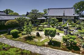 Japanese Zen Garden In Uji City Japan Traditional Japanesse Zen Garden With La Aff City Japan Traditional Zen Garden Garden Lanterns Japanese Zen