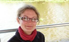 Dying without wings: ecological correlates of lifespan variation in mammals  and birds.