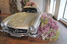 Digitec is among the best mercedes garages in dubai, our ceo mr. Studio Odeonsplatz By Mercedes Benz Mit Der Kampagne New Awakening Floral In Den Fruhling 2021 Im Brand Experience Space