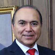 Rosa Devés se convirtió en una de las cuatro mujeres: Quiénes son las 30  autoridades educacionales que integran el CRUCH