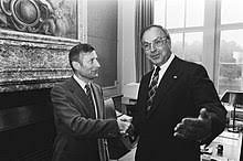 Последние твиты от dries van agt (@driesvanagt). Dries Van Agt Wikipedia