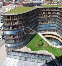Das gewächshaus wird komplett feuerverzinkt und mit esg sicherheitsglas 8mm verglast. Der Garten Auf Dem Dach Immostar De Suchen Finden Einziehen