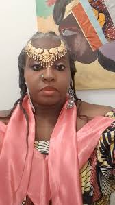 Avec ses mots justes et profonds, Fanta Dramé @fanta_stique rend hommage  aux pères immigrés de l'Afrique Subsaharienne mais qui fait écho à tous nos  pères. 🧳 Elle évoque la dignité, la force