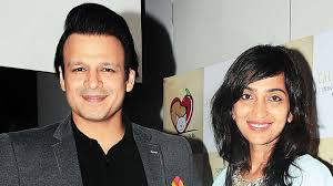 Suresh oberoi family with wife, son, daughter and grandchildren photos subscribe to our channel: Vivek Oberoi Buys Bungalow In Juhu For Rs 14 25 Crore