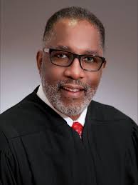 2 GOP justices face tough choice in gerrymandering case