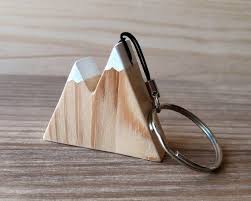 Rustic Wooden Keychain Minimalist Mountain Gift Gift For Nature Lovers Porte Cles En Bois Porte Cle Cadeaux Originaux