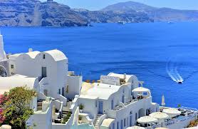 Turistice moderne, dealuri impadurite cu pini mediteraneeni ce coboara in apele marii, clima mediteraneeana si frumusetea naturii compun impreuna imaginea de astazi a acestei regiuni, supranumita paradisul secret al greciei. Early Booking Grecia 2017 VacanÈe Ieftine Tui Si Christian Tour