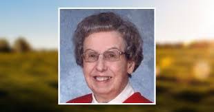 Sandy Massie's Instagram, Twitter & Facebook