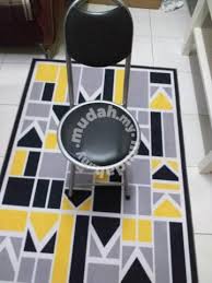 Kerusi pelajar dengan meja lipat yang berkualiti diperbuat dari spesifikasi yang kukuh dengan rekabentuk yang menarik memberikan keselesaaan semasa pembelajaran. Kerusi Lipat Untuk Solat Duduk Furniture Decoration For Sale In Bangi Selangor Mudah My