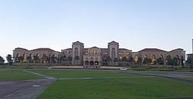 Dibina seakan putrajaya, pusat pentadbiran baru kerajaan johor kat kota iskandar ini memang luas dan cantik. Iskandar Puteri Wikipedia