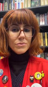 Si, lo sabemos, ya se ha dicho. Menos cinco puntos por repetirse. Vamos”  Licenciado por : @fandogamia Acabada 4 tomos 🗡️Seis héroes con trabajas  bastante diferentes acabarán envuelto en un misterioso