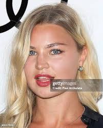 Jennifer Akerman's Instagram, Twitter & Facebook