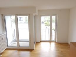Die wohnung liegt im 2.og eines denkmalgeschützten mehrfamilienhauses und verfügt über eine wohnfläche von ca. 2 Zimmer Wohnung Zu Vermieten Georg Aichinger Str 13 93055 Regensburg Ostenviertel Mapio Net