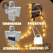 How to make your own poster in bloxburg arts arts. Check It Out Roblox Codes Roblox Roblox Roblox Pictures