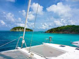 Die dominikanische republik, jamaika und die bahamas machen es einem dabei schwer einen favoriten aus den inseln. Barone Yachting Segelyacht Kreuzfahrten Segelyacht Kreuzfahrt Karibik Grenadinen Cocktail Ab Martinique Auf Lagoon 620