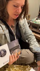 bobbie caught me in the dressing room yesterday…. in sharing mode.