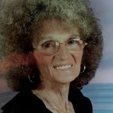 Eloise Hilliard's Instagram, Twitter & Facebook